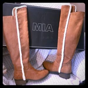 🌟MIA Fawn Faux Shearling Trimmed Boot🌟NEW!🌟